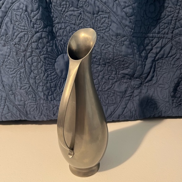 Vintage Pewter vase from Holland - Picture 2 of 9